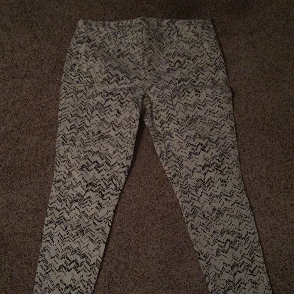 Black and white patterned Gap pants